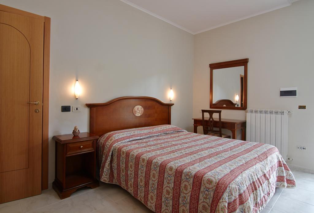 Albergo Villa Bianca San Giovanni Rotondo Quarto foto