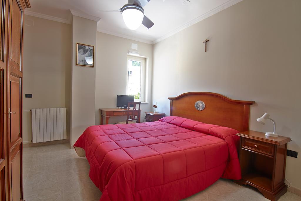 Albergo Villa Bianca San Giovanni Rotondo Quarto foto